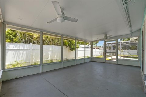 House in Palmetto, Florida 4 bedrooms, 168.62 sq.m. № 1690288 - photo 13
