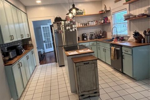 House in Plant City, Florida 5 bedrooms, 233.46 sq.m. № 1447411 - photo 7
