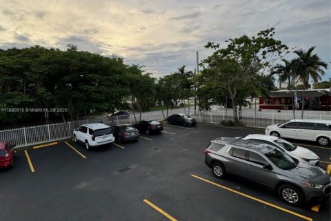 Купить кондоминиум в Суитуотер, Флорида 2 спальни, 72м2, № 2055010 - фото 20