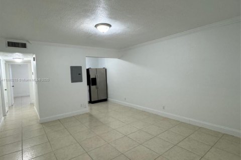 Купить кондоминиум в Суитуотер, Флорида 2 спальни, 72м2, № 2055010 - фото 4