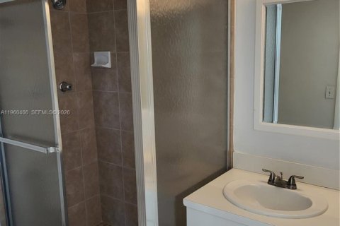 Copropriété à louer à Bay Harbor Islands, Floride: 2 chambres, 86.31 m2 № 2025781 - photo 5