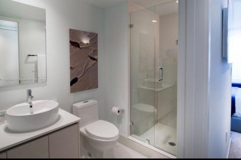 Купить кондоминиум в Халландейл-Бич, Флорида 2 спальни, 94.76м2, № 1974575 - фото 27