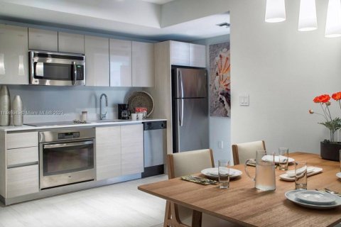 Купить кондоминиум в Халландейл-Бич, Флорида 2 спальни, 94.76м2, № 1974575 - фото 28