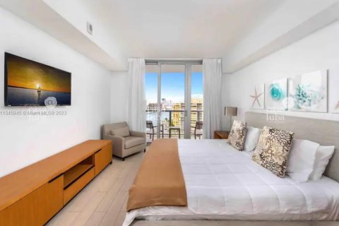 Купить кондоминиум в Халландейл-Бич, Флорида 2 спальни, 94.76м2, № 1974575 - фото 14