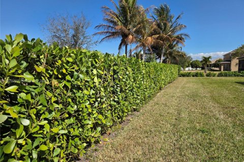 House in Cape Coral, Florida 4 bedrooms № 2030913 - photo 17