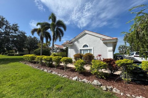 House in Bradenton, Florida 4 bedrooms, 257.34 sq.m. № 1835040 - photo 10