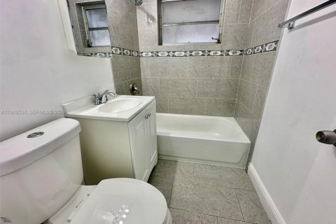 Снять в аренду виллу или дом в Майами, Флорида 3 спальни, 102.38м2, № 2004988 - фото 9