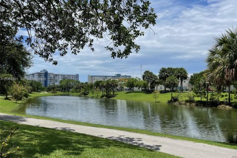 Copropriété à vendre à Hollywood, Floride: 1 chambre, 69.12 m2 № 2255055 - photo 24