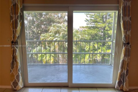 Copropriété à vendre à Hollywood, Floride: 1 chambre, 69.12 m2 № 2255055 - photo 4