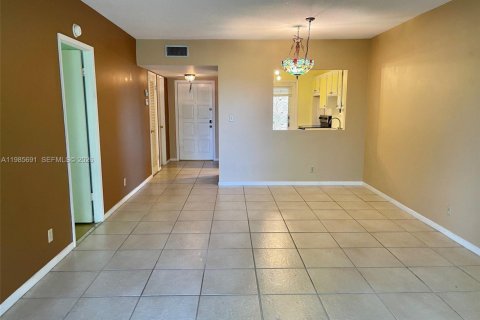 Copropriété à vendre à Hollywood, Floride: 1 chambre, 69.12 m2 № 2255055 - photo 8