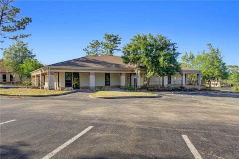 Propiedad comercial en alquiler en Ocala, Florida, 328.41 m2 № 441071 - foto 10
