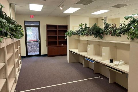 Propiedad comercial en alquiler en Ocala, Florida, 328.41 m2 № 441071 - foto 15
