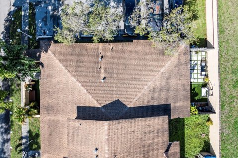 Condo in Miami Gardens, Florida, 2 bedrooms  № 2045908 - photo 30