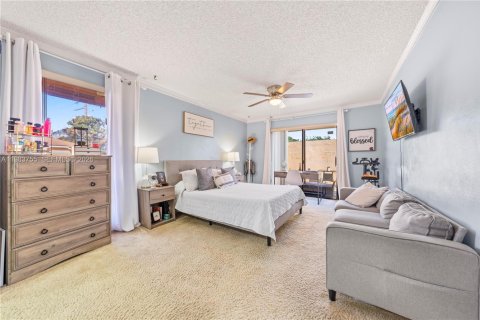 Condo in Miami Gardens, Florida, 2 bedrooms  № 2045908 - photo 13