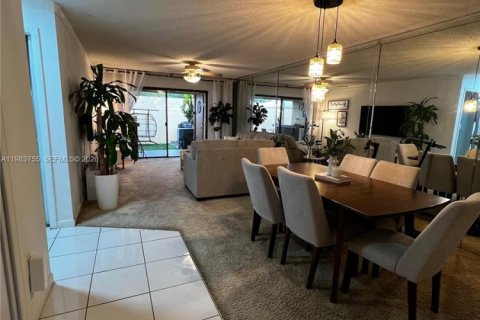 Condo in Miami Gardens, Florida, 2 bedrooms  № 2045908 - photo 5