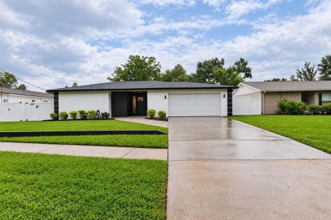 Villa ou maison à Brandon, Floride 3 chambres, 139.26 m2 № 2431695