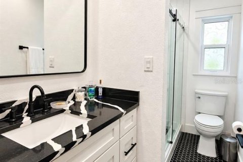 Villa ou maison à louer à Brandon, Floride: 3 chambres, 139.26 m2 № 2431695 - photo 10