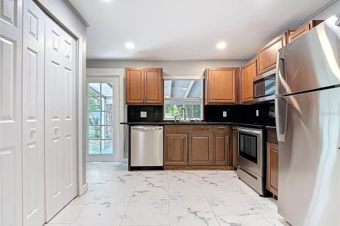 House in Fort Myers, Florida 3 bedrooms, 86.03 sq.m. № 1913141 - photo 21
