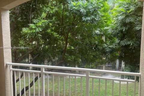 Снять в аренду кондоминиум в Уэст-Палм-Бич, Флорида 1 спальня, 78.32м2, № 1991355 - фото 2