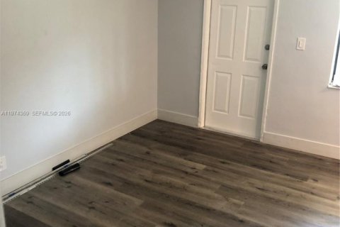 Apartamento en alquiler en Fort Lauderdale, Florida, 1 dormitorio № 2036620 - foto 2