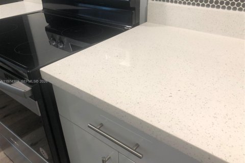 Apartamento en alquiler en Fort Lauderdale, Florida, 1 dormitorio № 2036620 - foto 5