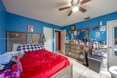 House in Homestead, Florida 3 bedrooms, 166.57 sq.m. № 2013166 - photo 9