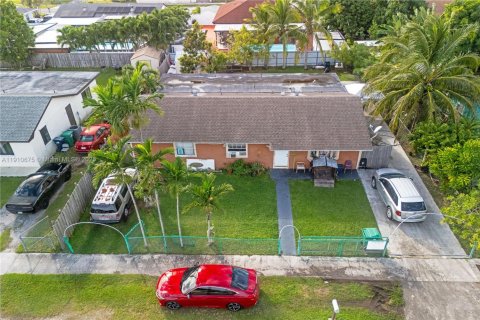 House in Homestead, Florida 3 bedrooms, 166.57 sq.m. № 2013166 - photo 3