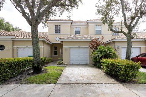 Townhouse in Lauderhill, Florida 3 bedrooms, 130.06 sq.m. № 1930691 - photo 3
