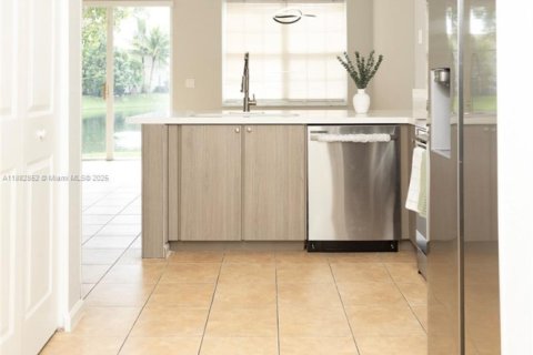 Townhouse in Lauderhill, Florida 3 bedrooms, 130.06 sq.m. № 1930691 - photo 9