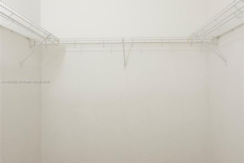 Townhouse in Lauderhill, Florida 3 bedrooms, 130.06 sq.m. № 1930691 - photo 29