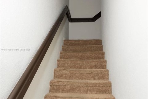 Townhouse in Lauderhill, Florida 3 bedrooms, 130.06 sq.m. № 1930691 - photo 12