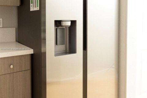 Townhouse in Lauderhill, Florida 3 bedrooms, 130.06 sq.m. № 1930691 - photo 11