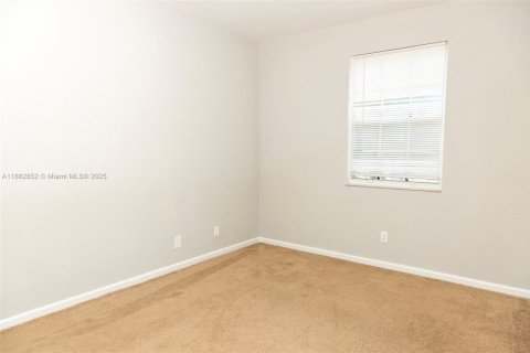 Townhouse in Lauderhill, Florida 3 bedrooms, 130.06 sq.m. № 1930691 - photo 25