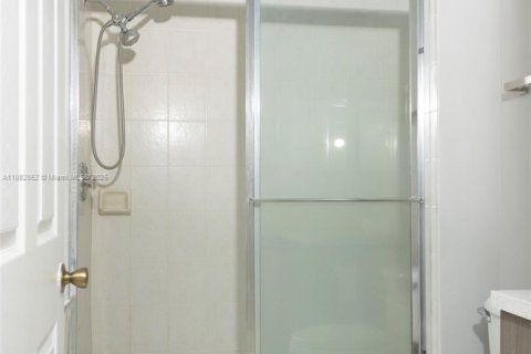 Townhouse in Lauderhill, Florida 3 bedrooms, 130.06 sq.m. № 1930691 - photo 20