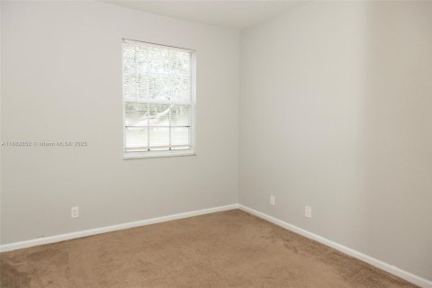 Townhouse in Lauderhill, Florida 3 bedrooms, 130.06 sq.m. № 1930691 - photo 22