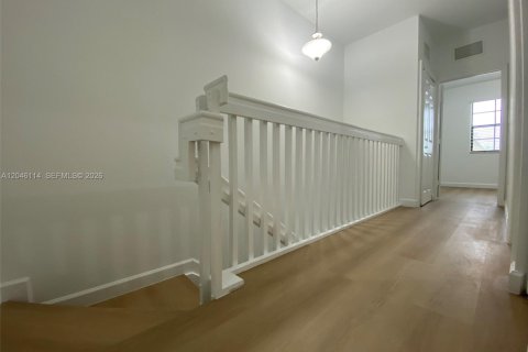 Снять в аренду виллу или дом в Хайалиа Гарденс, Флорида 3 спальни, 143.53м2, № 2242477 - фото 29