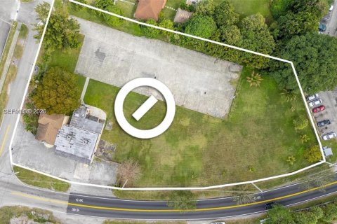 Купить коммерческую недвижимость в Майами, Флорида № 2048181 - фото 5