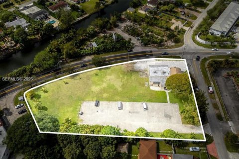 Коммерческая недвижимость в Майами, Флорида № 2048181