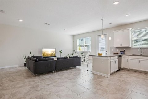 Touwnhouse à vendre à Kissimmee, Floride: 3 chambres, 187.29 m2 № 2339042 - photo 6