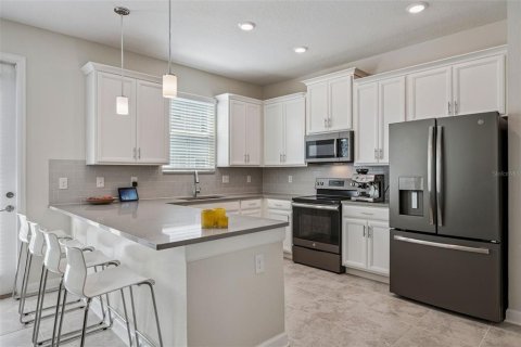 Touwnhouse à vendre à Kissimmee, Floride: 3 chambres, 187.29 m2 № 2339042 - photo 16
