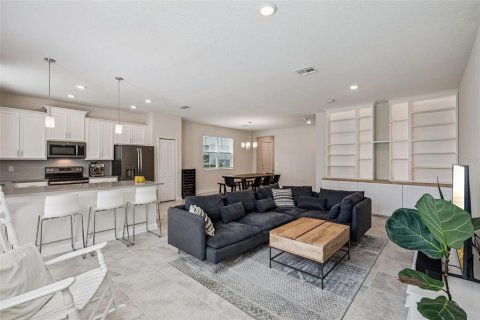 Touwnhouse à vendre à Kissimmee, Floride: 3 chambres, 187.29 m2 № 2339042 - photo 9