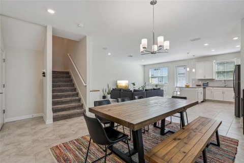 Touwnhouse à vendre à Kissimmee, Floride: 3 chambres, 187.29 m2 № 2339042 - photo 12