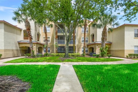 Condo in Altamonte Springs, Florida, 1 bedroom № 2198383