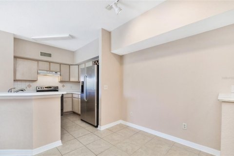 Condo in Altamonte Springs, Florida, 1 bedroom  № 2198383 - photo 2