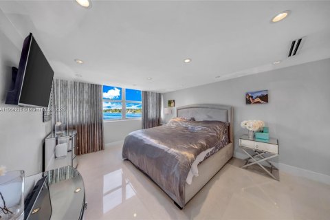 Condominio en alquiler en Miami Beach, Florida, 1 dormitorio, 78.04 m2 № 2081888 - foto 9