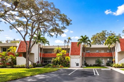 Condo in Pompano Beach, Florida, 3 bedrooms № 2041558
