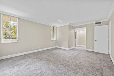 Condo in Pompano Beach, Florida, 3 bedrooms  № 2041558 - photo 16