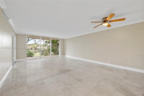 Condo in Pompano Beach, Florida, 3 bedrooms  № 2041558 - photo 5