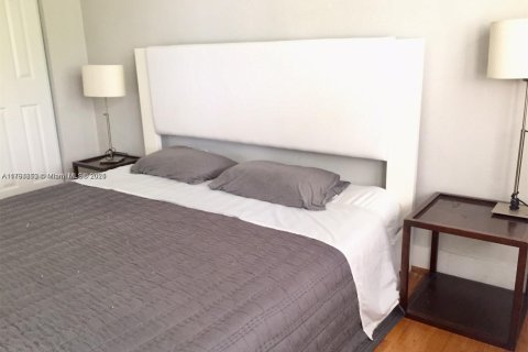 Copropriété à vendre à Miami Beach, Floride: 1 chambre, 65.03 m2 № 2066159 - photo 3