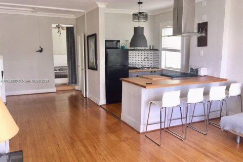 Copropriété à vendre à Miami Beach, Floride: 1 chambre, 65.03 m2 № 2066159 - photo 2